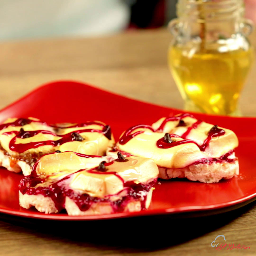 Heart-Shaped Rice Cakes
