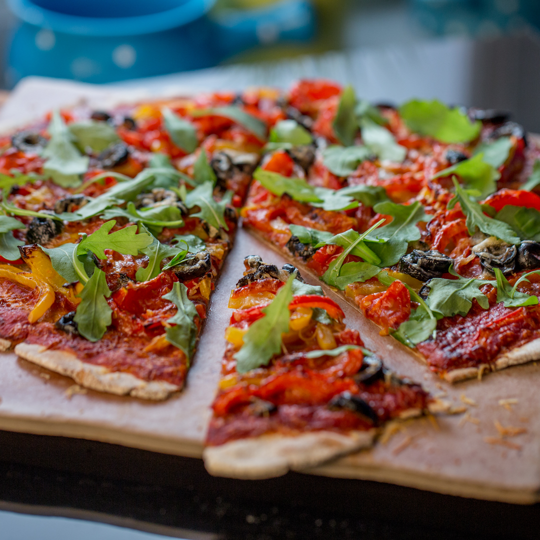 Arugula and Veggie Pizza