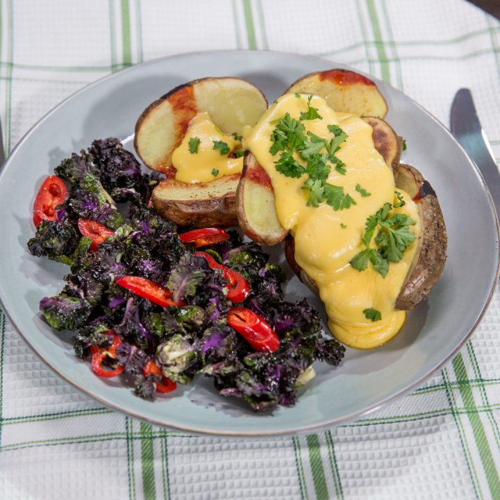 Roasted Potatoes with Cheese Sauce