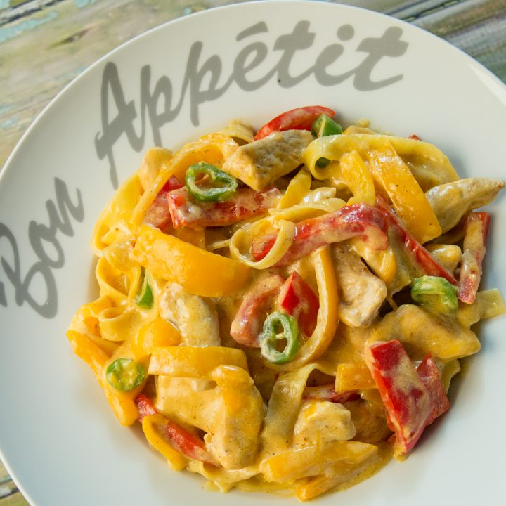 Cheesy Tagliatelle with Chicken and Cream