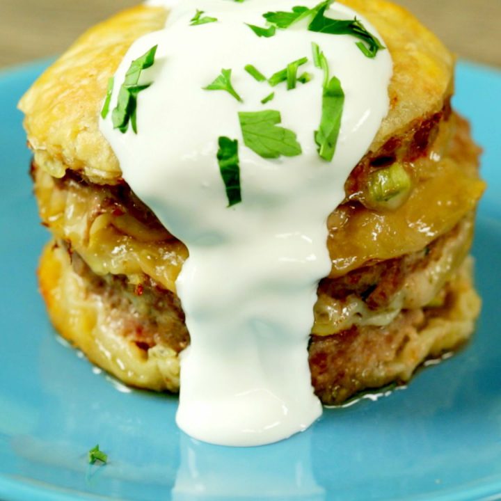 Minced Meat and Puff Pastry Cupcakes
