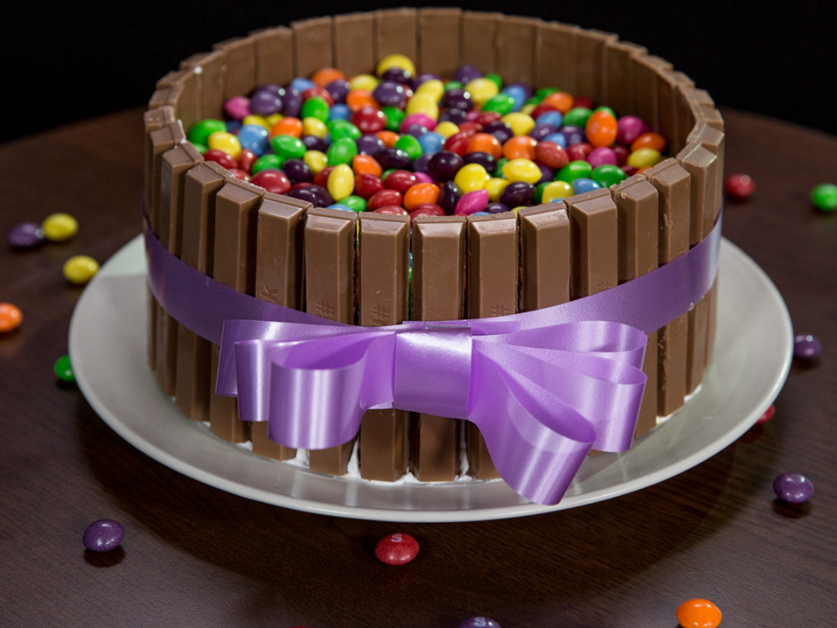 Gravity-defying sweetie cake recipe | BBC Good Food