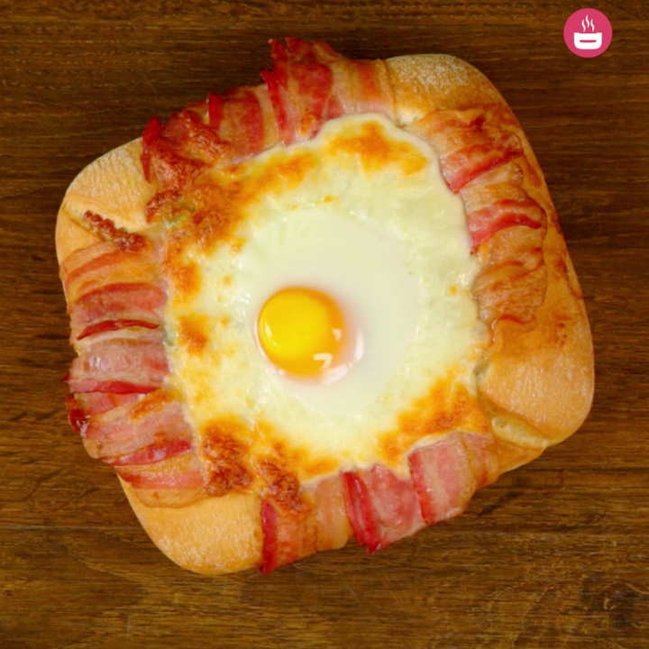 Mozzarella, Ground Beef and Bacon Stuffed Bread