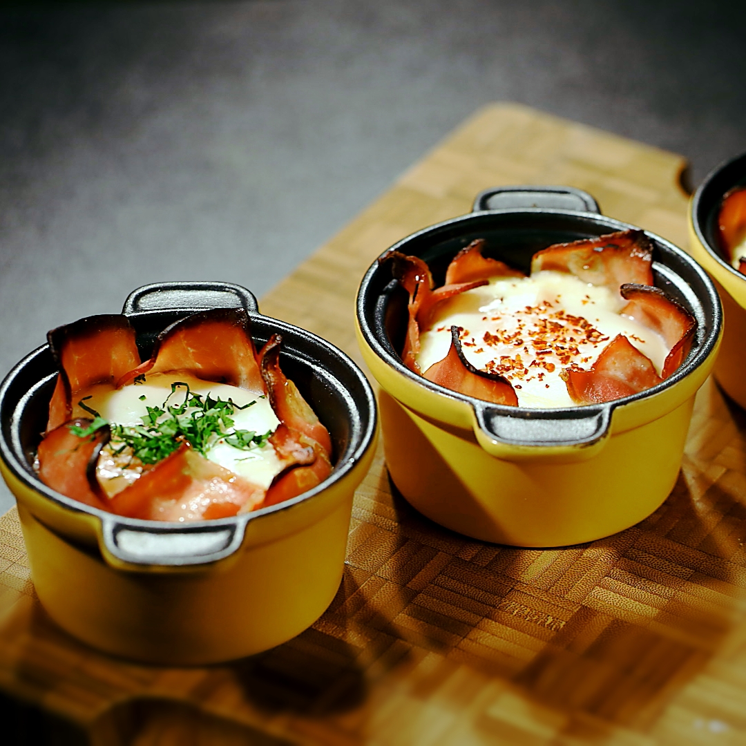 Bacon, Mozzarella and Egg Cups