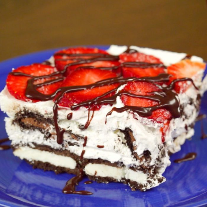 Oreo and Strawberry Cake