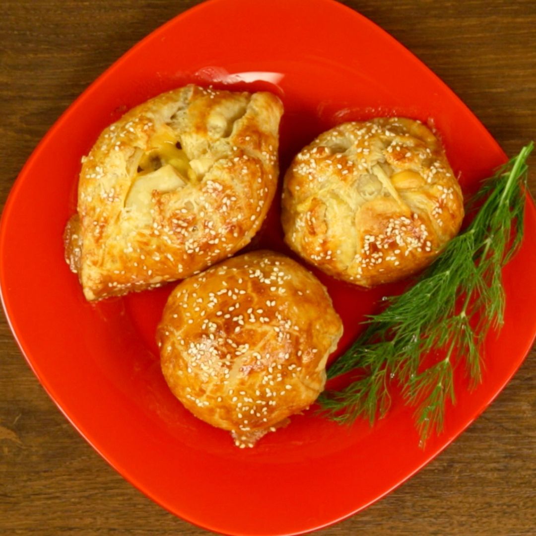 Ground Beef and Cheddar Pastry