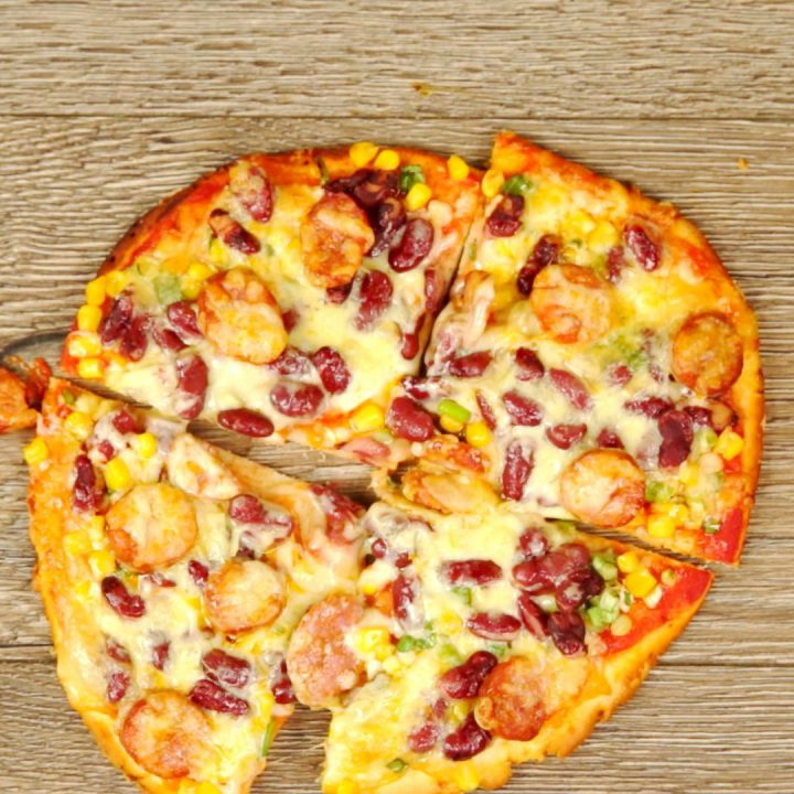 Red Bean and Sausage Pizza
