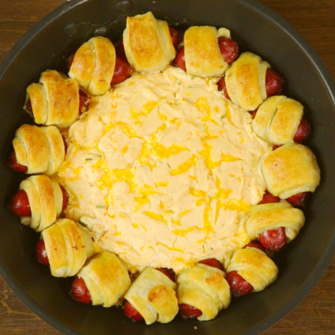Puff Pastry Sausage Rolls with Cheese Dip