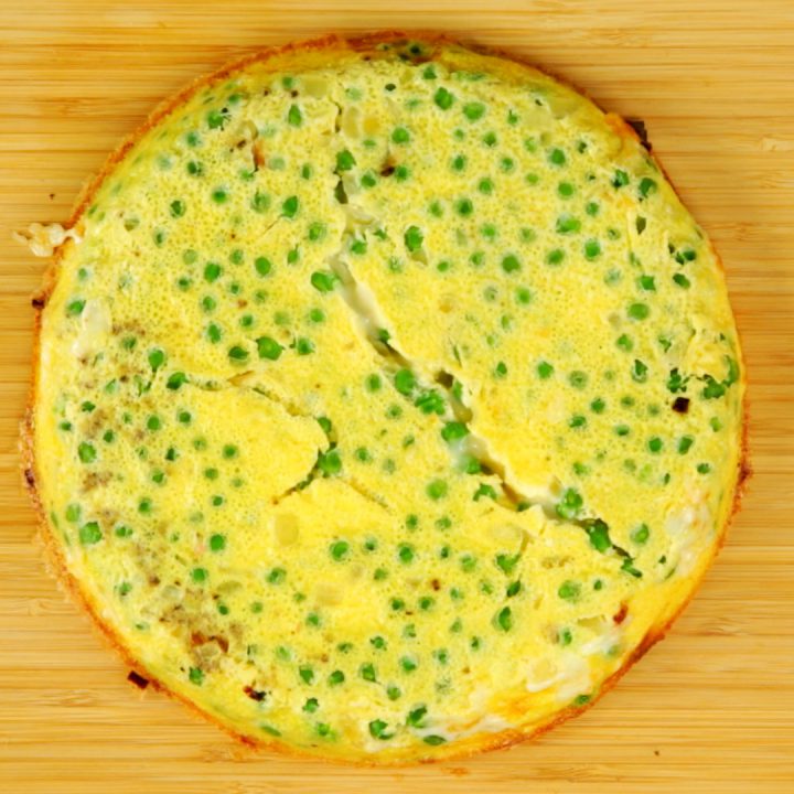 Cheesy Pea Omelet
