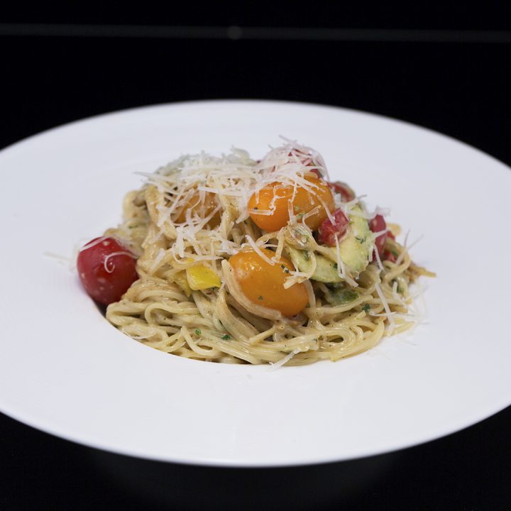 Spaghetti with Cherry Tomatoes and Avocado
