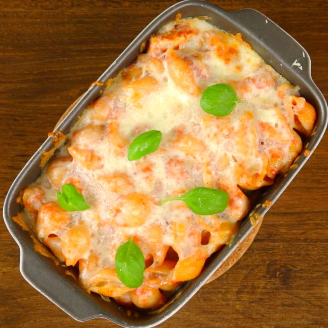 Oven-Baked Chicken and Cheese Pasta