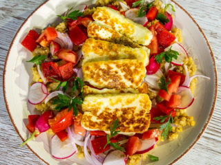 Fried Halloumi with Red Lentils and Veggies