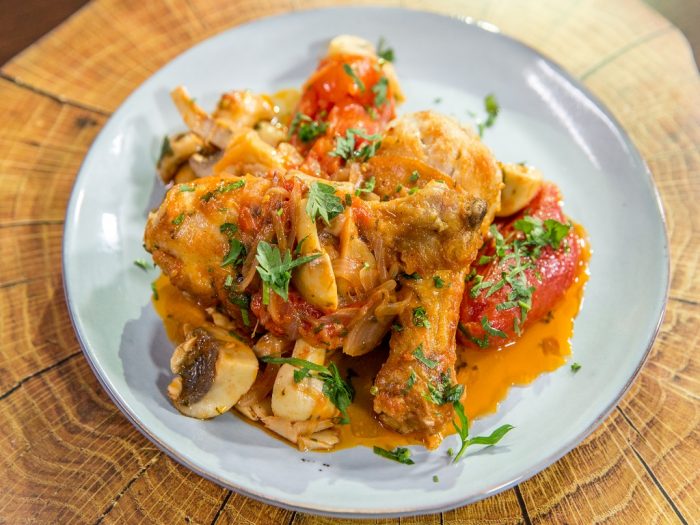 chicken-drumsticks-with-mushrooms-onion-and-tomatoes
