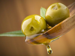 Know It and Love It: The Health Benefits of Olive Oil