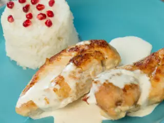 chicken breast with heavy cream, garlic, and ginger sauce