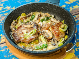 leek mushroom heavy cream stew with pork steak