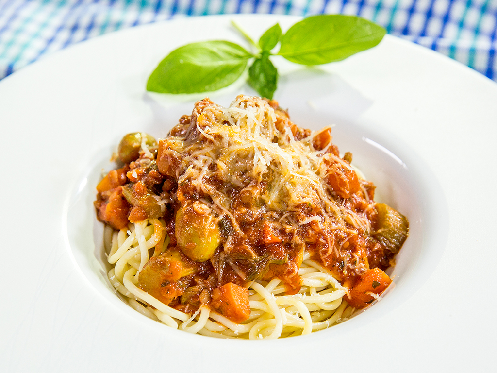 Spaghetti with Lentils and Olives