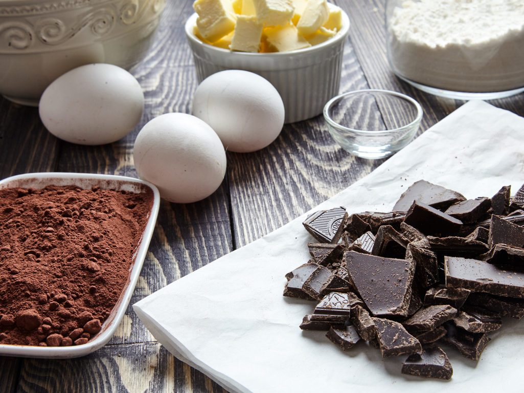 Chocolate or Cocoa Powder. What to Use in Your Desserts?