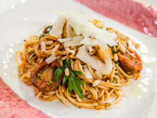 Spaghetti with Pine Nuts and Tomato Sauce