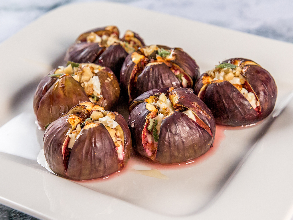 smal klokke Komedieserie Baked Figs with Goat Cheese and Walnuts | So Delicious