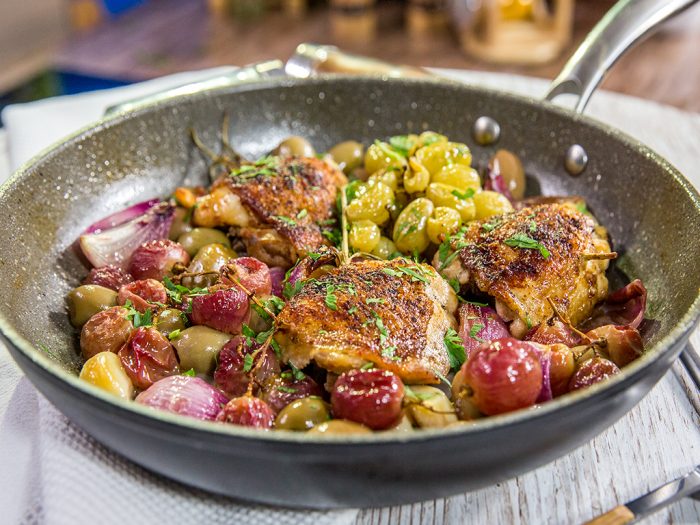 skillet chicken thighs with grapes and pimento olives