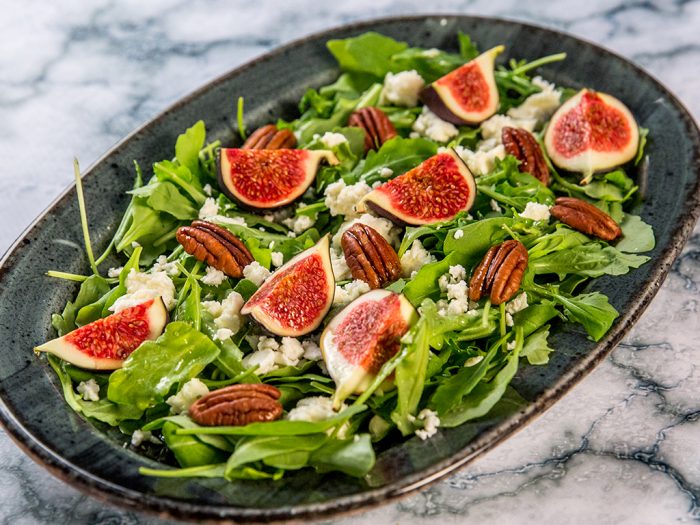 fig and arugula salad with honey dressing