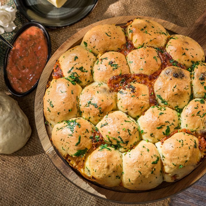 Cheesy Tomato Pull-Apart Bread