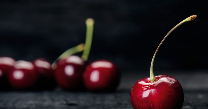 Load Up on This Fruit: 5 Top Health Benefits of Cherries