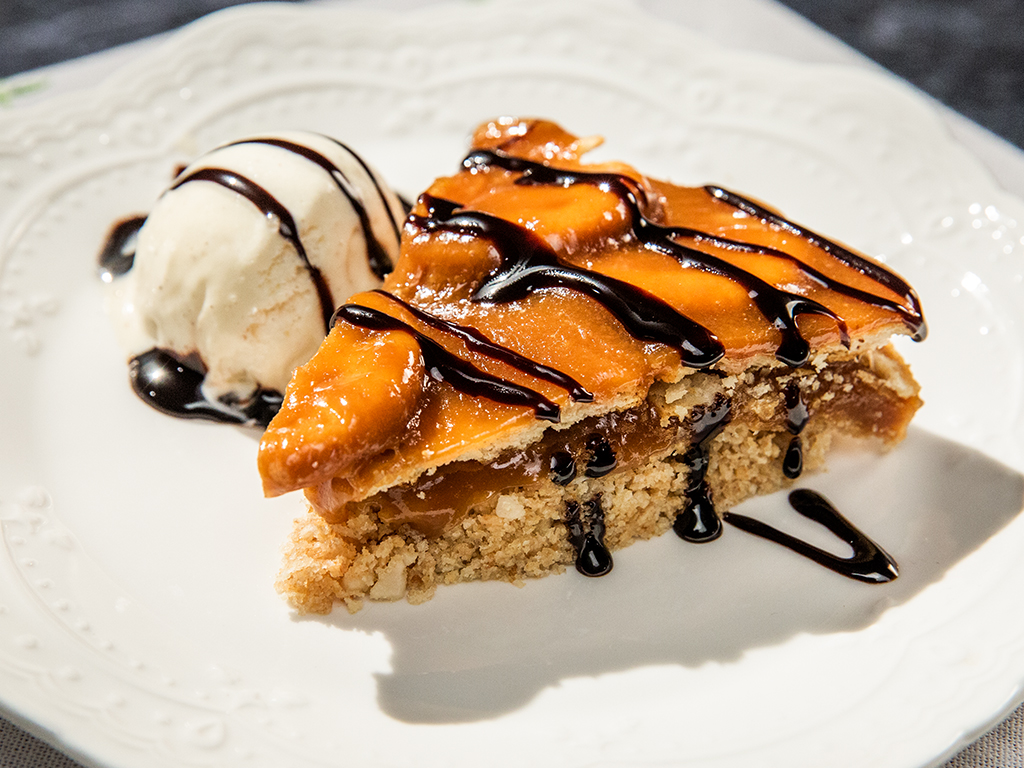 No-Bake Caramel Cake