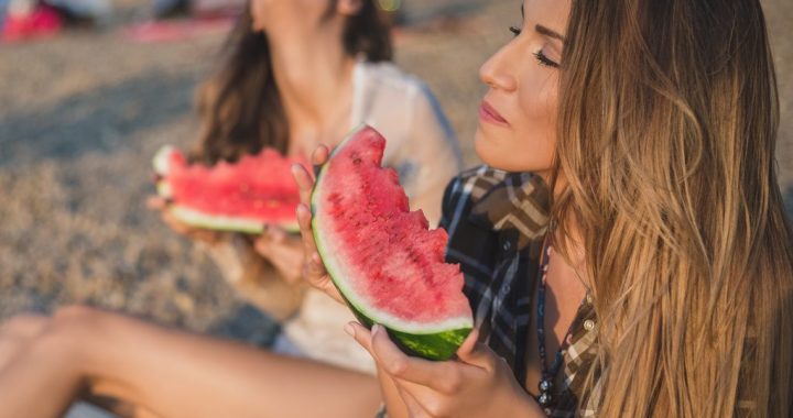 What You Should Eat After a Hot Day at the Beach
