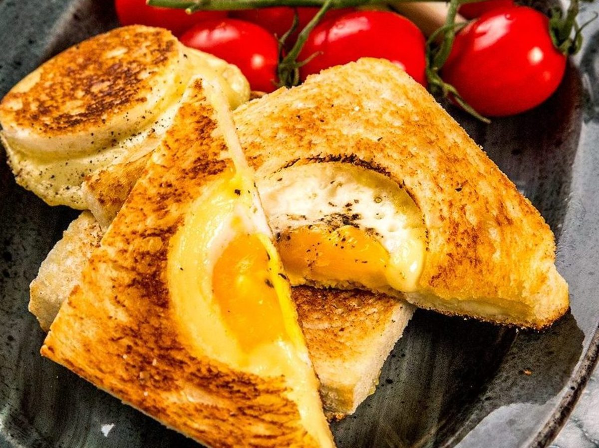 Egg in a Hole Breakfast Sandwiches - Easy Cheesy Vegetarian