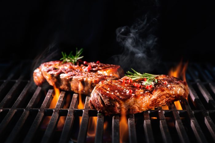 Grilling versus broiling. Why is Important to Know the Differences