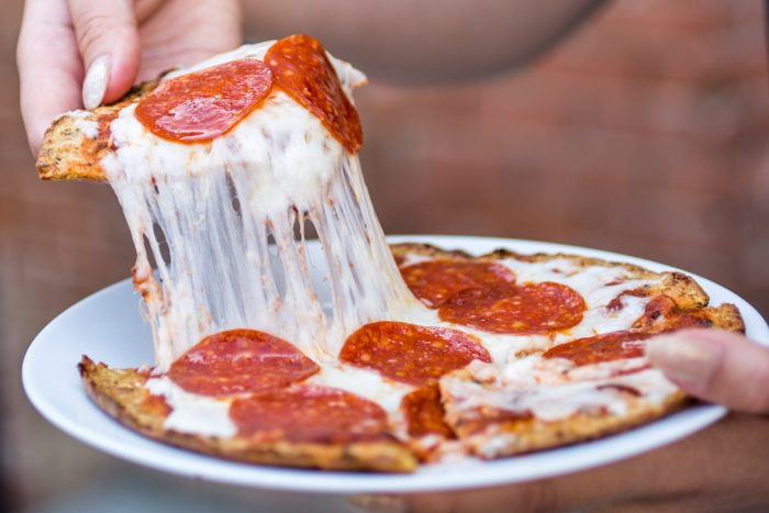 5 Unique Creations You Wouldn't Expect To Be Made With Keto-Friendly Pizza Crusts