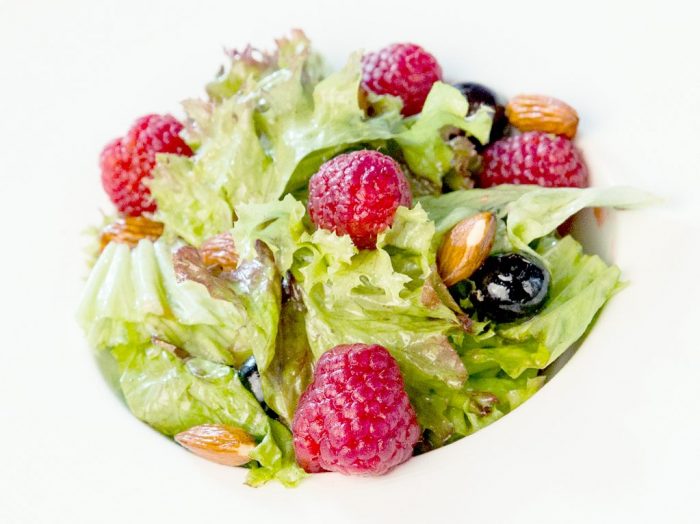 Almond, Berry and Lettuce Salad