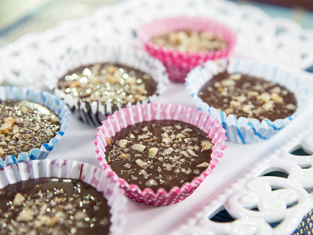 Walnut and Chocolate Milk Cupcakes