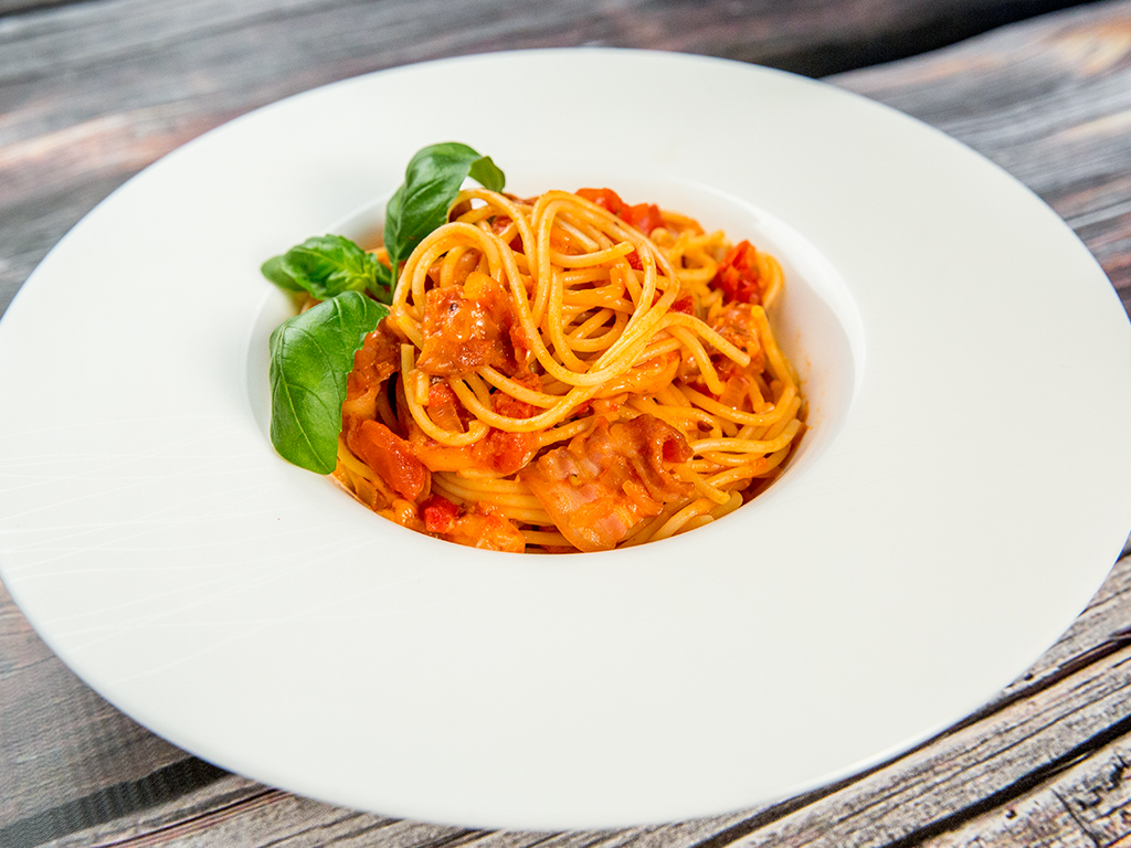 Spaghetti alla Puttanesca | So Delicious
