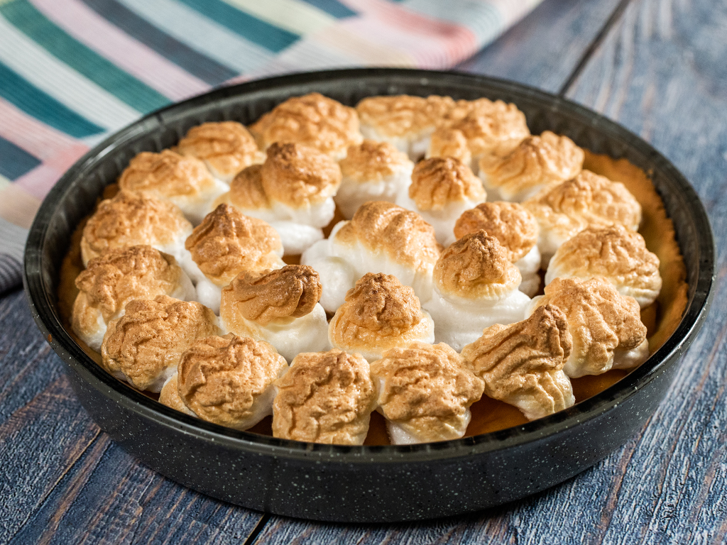 Meringue and Apricot Tart