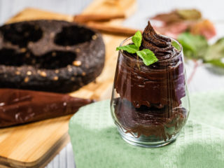 Oreo and Chocolate Cream Dessert