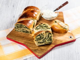 Spinach and Cheese Bread