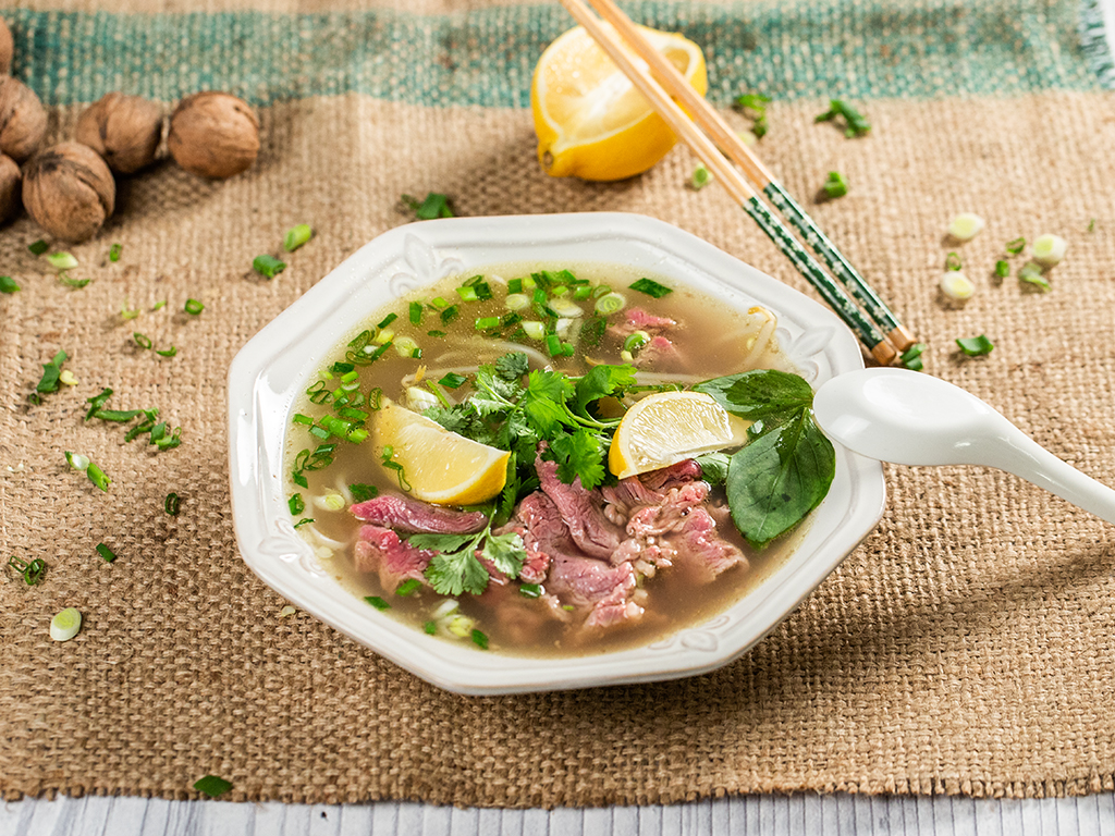 Pho (Vietnamese Beef Noodle Soup)