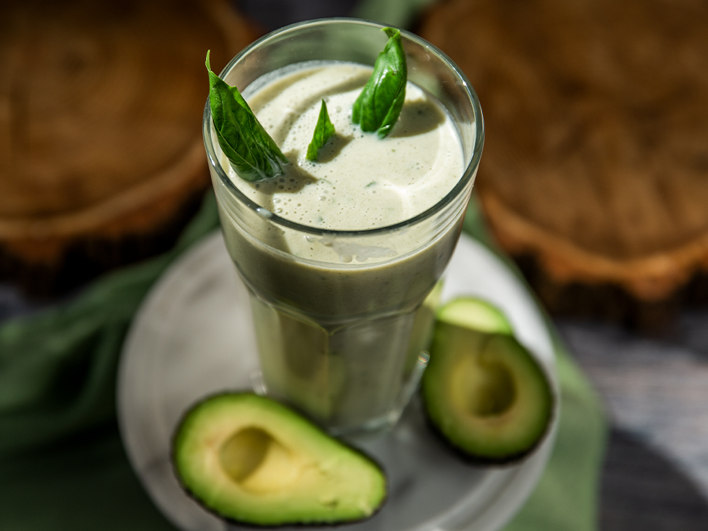 Almond and Avocado Smoothie