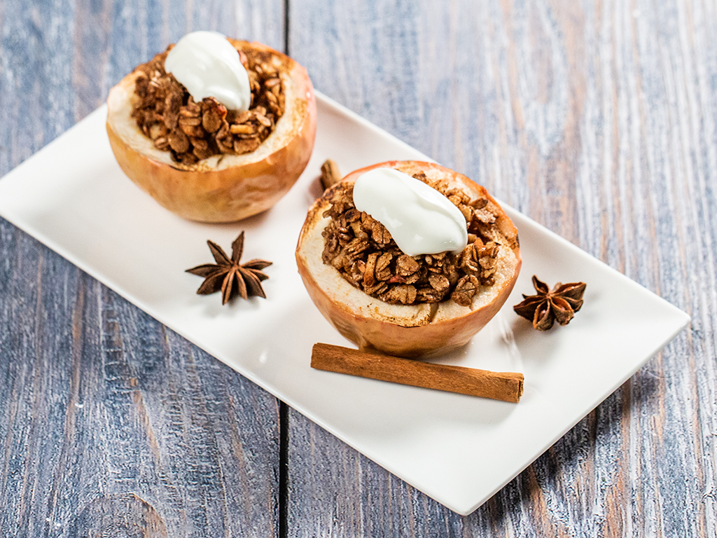Oatmeal-Stuffed Baked Apples