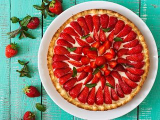 Strawberry Desserts to Share with Your Loved Ones