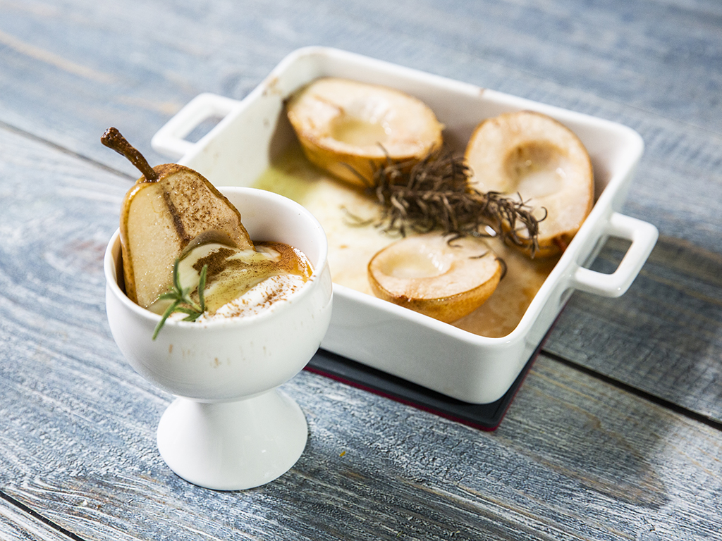 Baked Pears with Yogurt and Honey