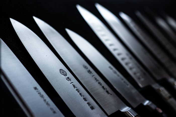 Various types of kitchen knives