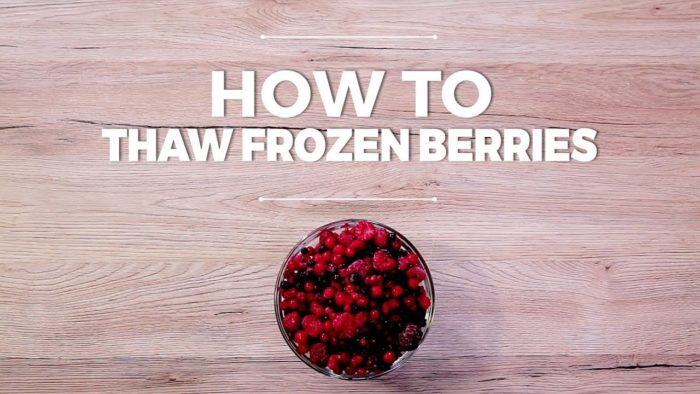 How to Thaw Frozen Berries