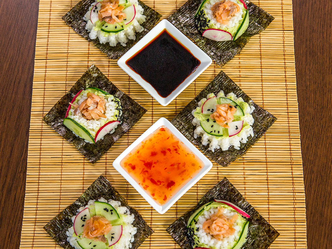 Smoked-Salmon-and-Avocado-Sushi-Cups