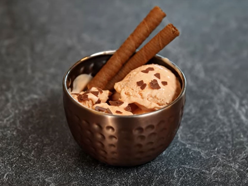 Easier Apricot Ice Cream
