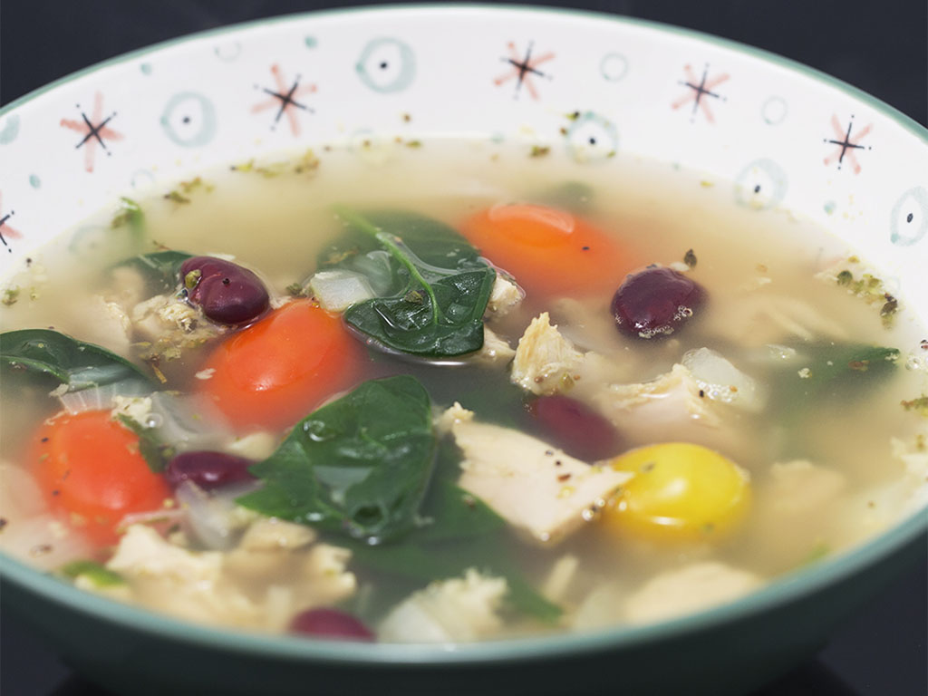 turkey-soup-with-spinach-and-red-beans
